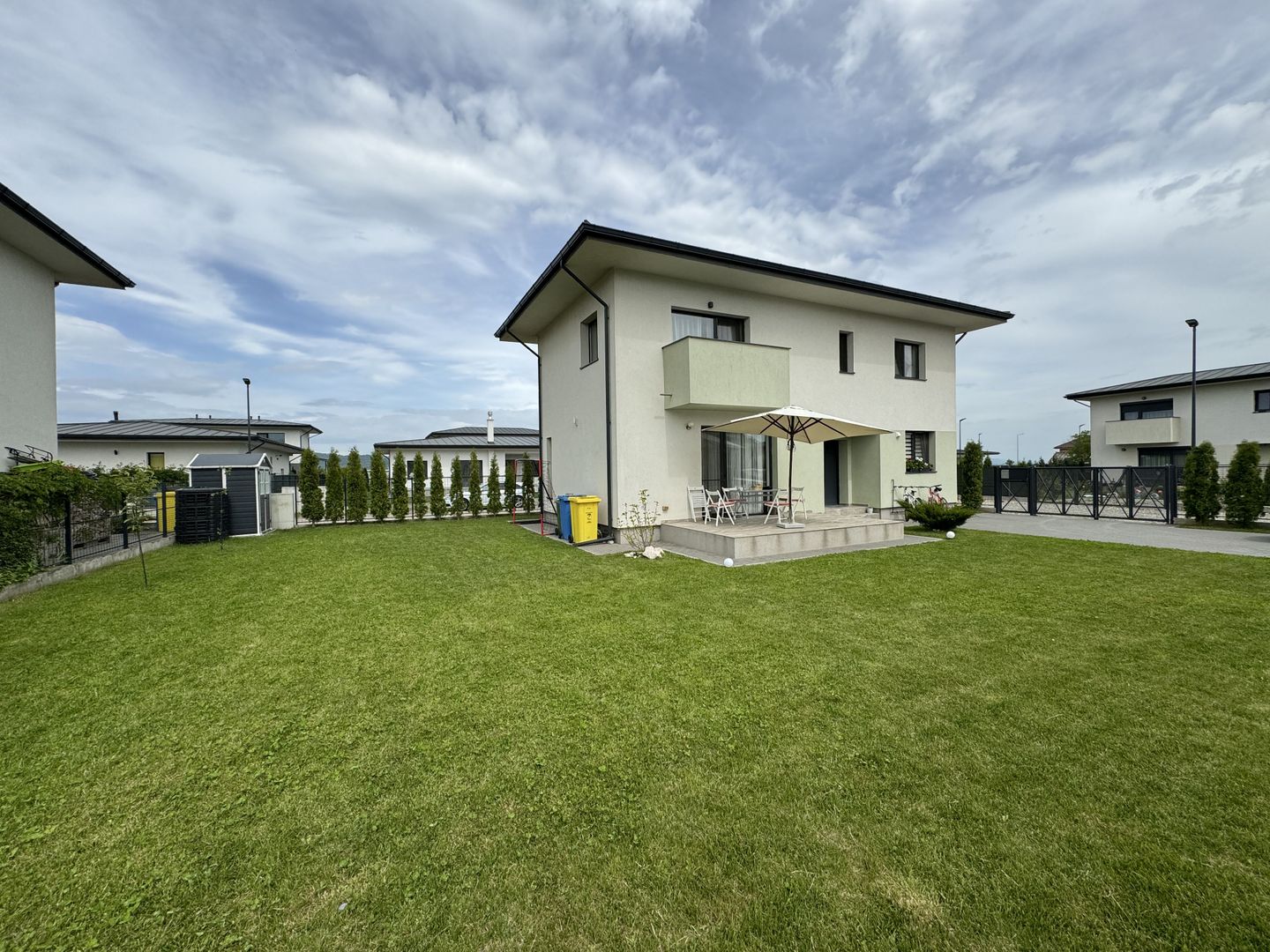 Vilă modernă de vânzare în Cristian | Construcție 2019 | Teren 500 mp - Poză 1