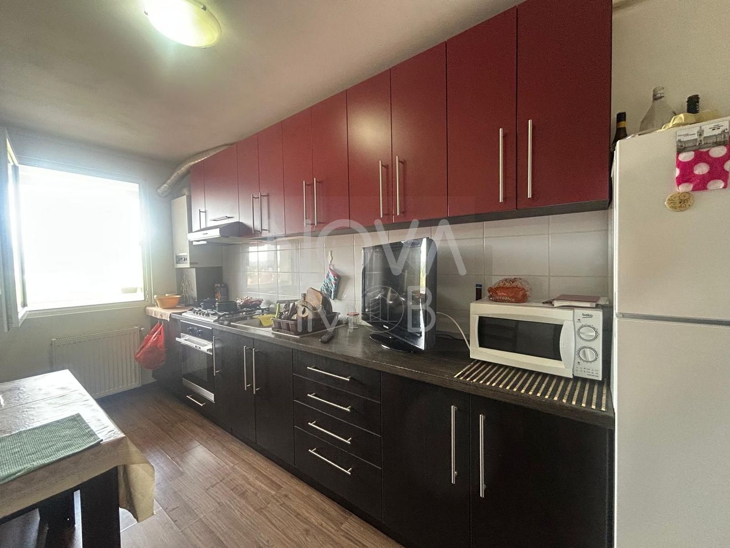 Garsoniera 45 mp cu balcon, mobilata, utilata - zona Lazaret - Poză 4