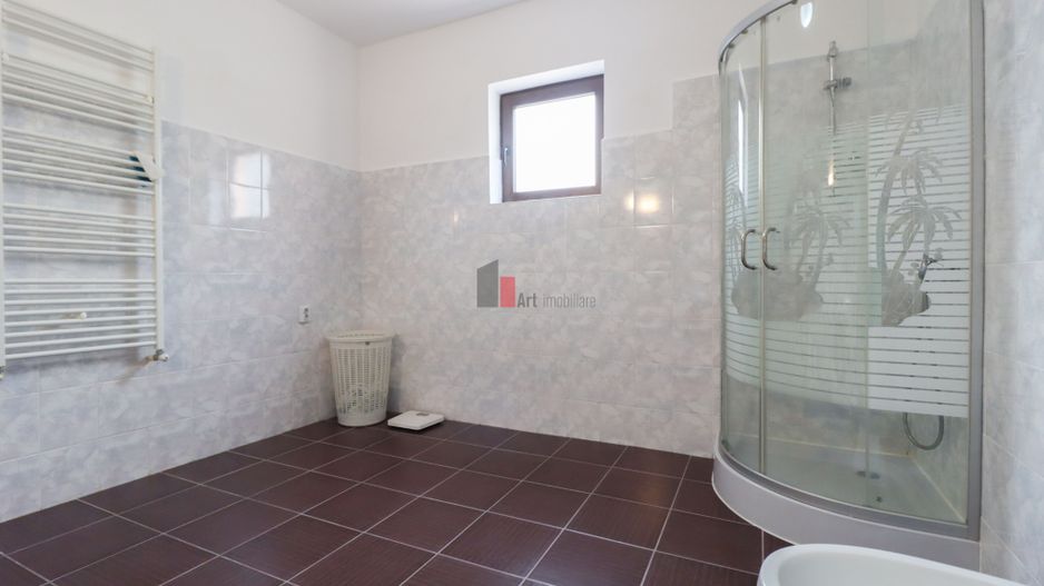 Vila "SEPHARA", teren 700 mp,  292 mp suprafata totala, NEGOCIABIL - Poză 48