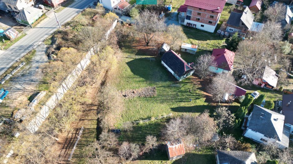 Casă de lemn, cu teren în Borșa - Poză 23