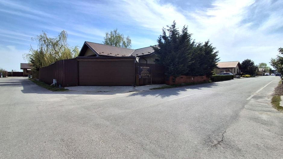 De Vanzare Casa  cu 4 camere  zona Tunari - Poză 14