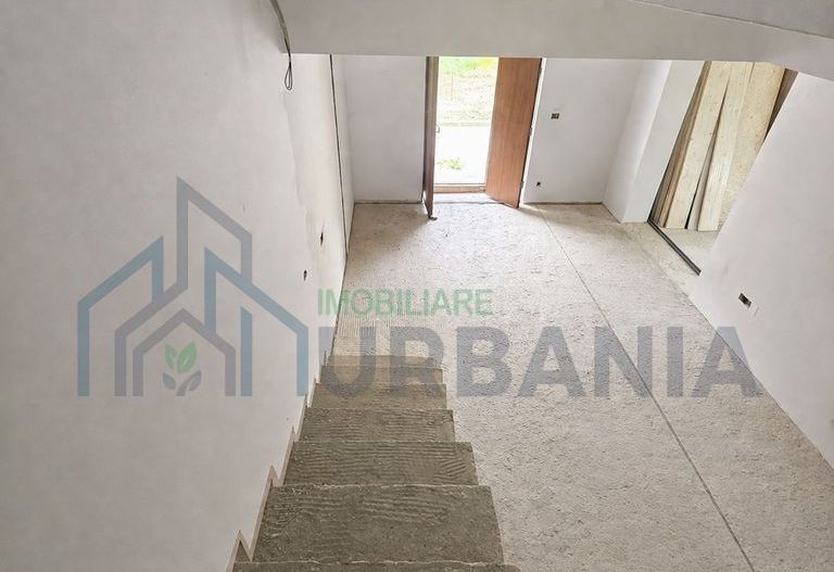 Casă de vânzare, Vișani, 230 mp utili, 3 dormitoare, living 60 mp, teren 610 mp - Poză 14