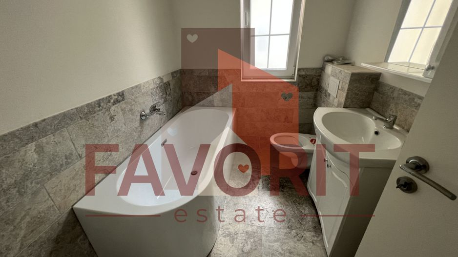 Etaj 2. Decomandat. Finisaje superioare - Poză 11