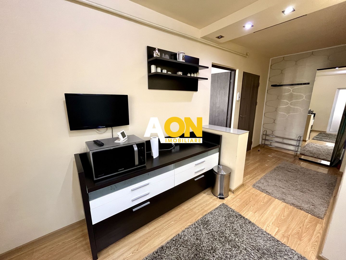 Apartament 3 Camere, Etaj 2, Zona Liceului sportiv - Poză 2