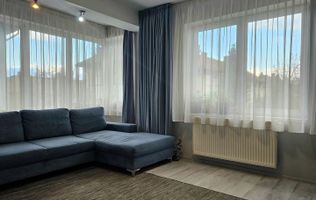 Oportunitate - Apartament cu trei camere in vila, zona Tractorul 70 mp