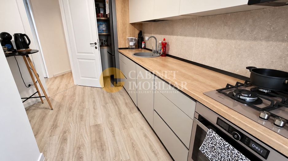 2 camere decomandat - 61mp - mobilat&utilat - ETAJ intermediar - zona Visoianu - Poză 8