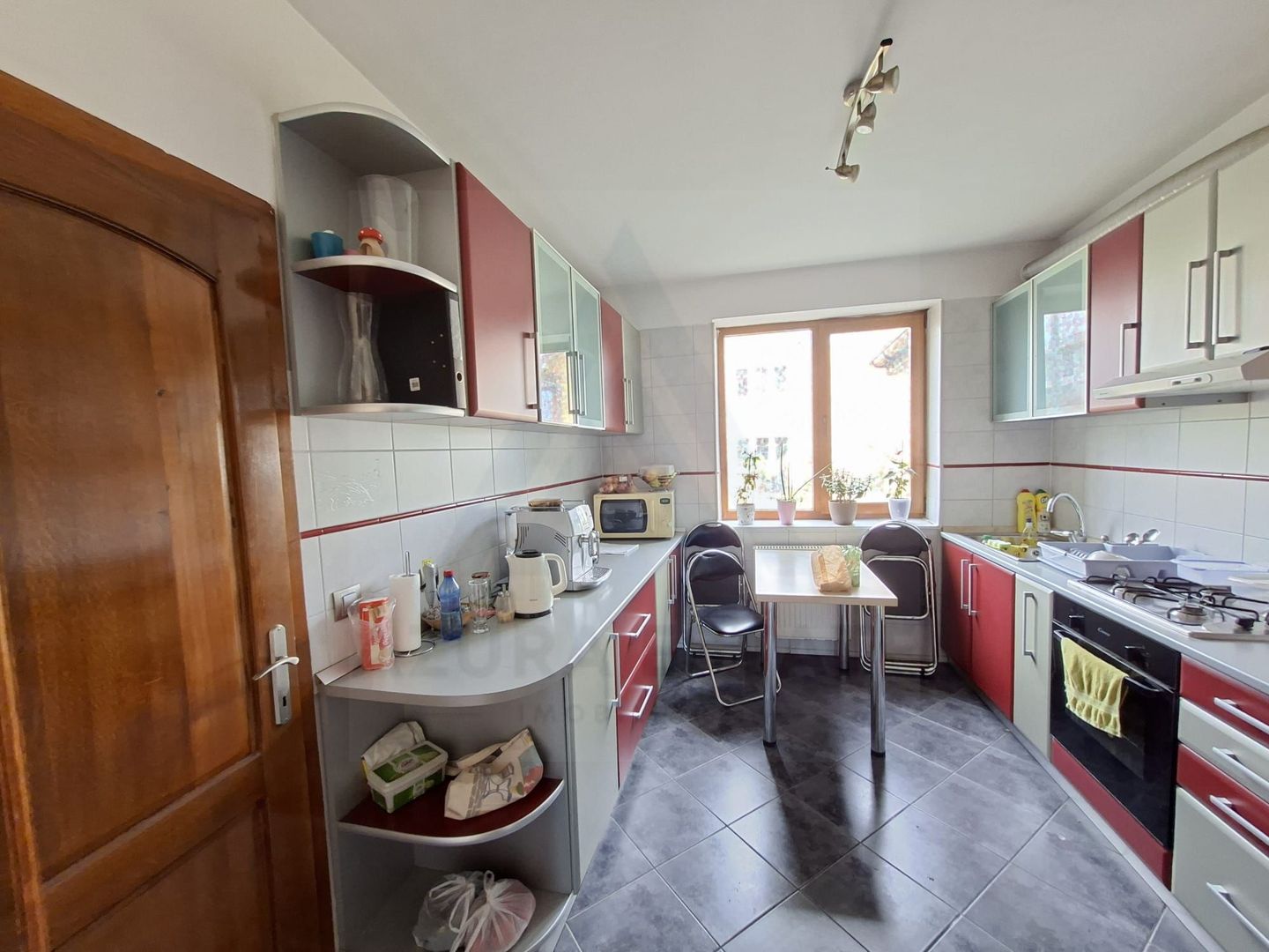Spatiu birouri casa individuala curte proprie 9 birouri Selimbar - Poză 17
