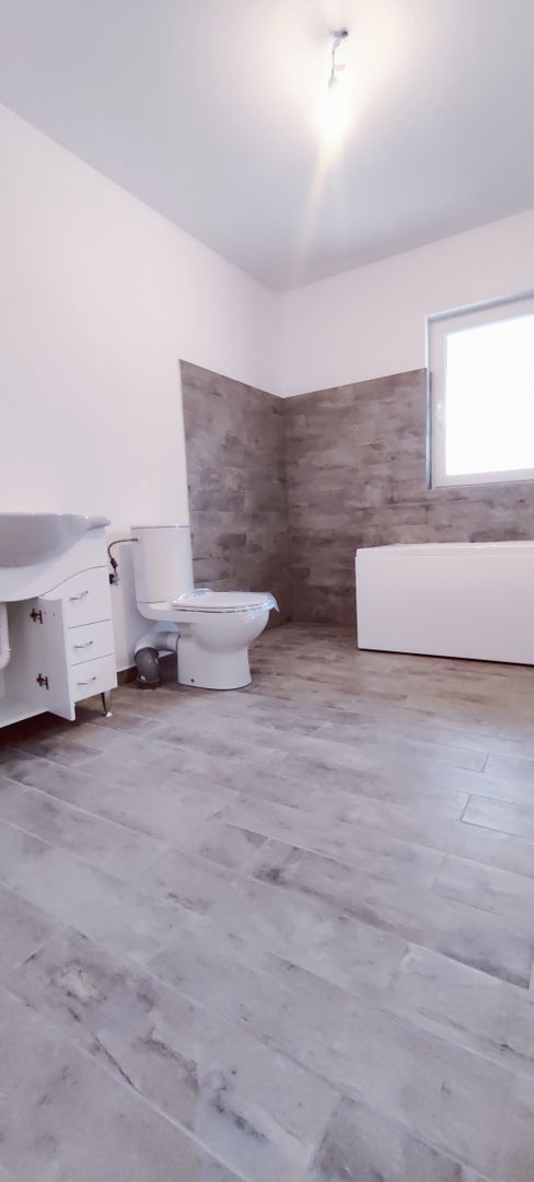 DUPLEX CERNETEAZ  140 MP UTILI + TEREN 570 MP - Poză 5