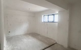 apartament bliateral, decomandat, zona centrala - Poză 2
