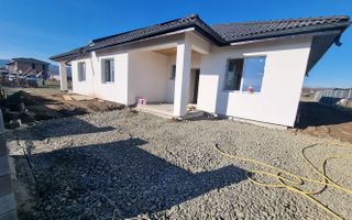 Case pe un singur nivel teren 479 mp cu panouri solare – Cristian/Sibiu - Poză 2