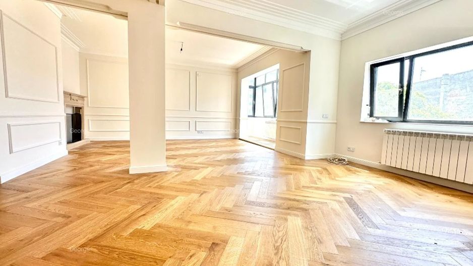 Apartament cu 3 camere decomandat în Universitate - Poză 1