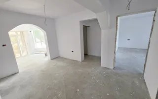 Apartament tip duplex, D+P, 5 camere, la cheie, 450 mp teren, Barabant - Poză 13