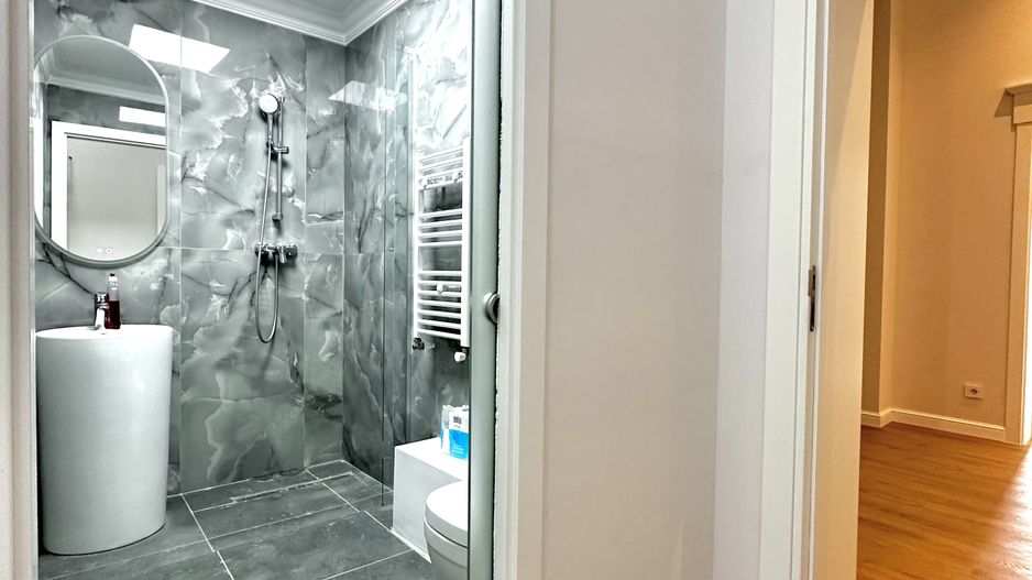 Magheru: 5 camere cu băi proprii – ideal business sau birouri - Poză 11