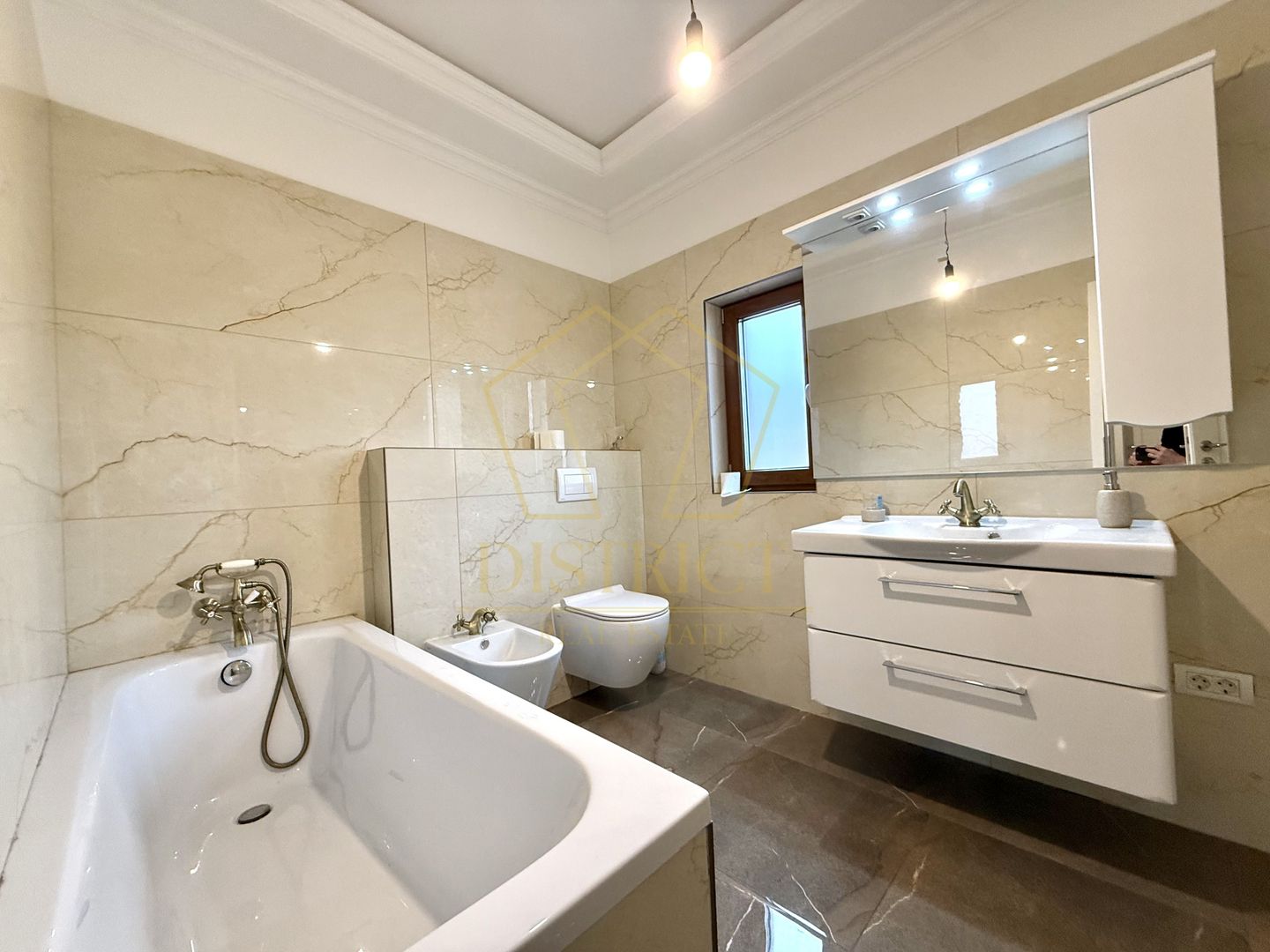 Duplex despartit prin perete dublu 127 mp utili | Sacalaz - Poză 12