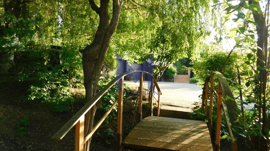 Vilă cu 1.350 mp teren în mijlocul orașului Grădina Botanică - Poză 19