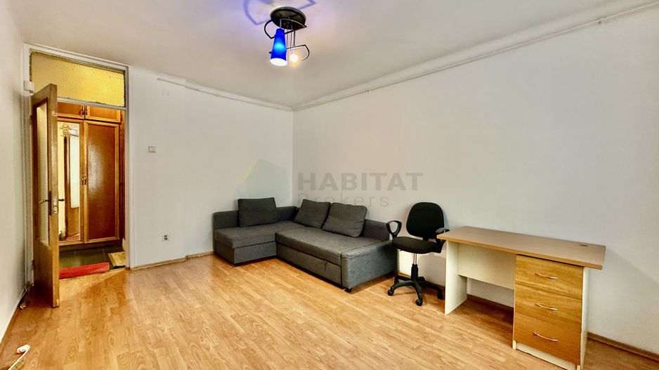 Decomandata, bloc 1982, aproape de metrou - Poză 3