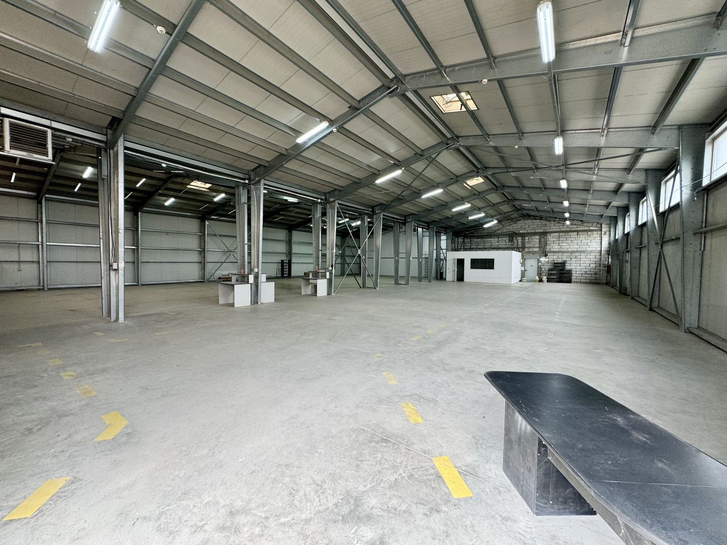 Depozit-Hala-Productie 744mp+366 Birouri-Acces tir - Poză 4