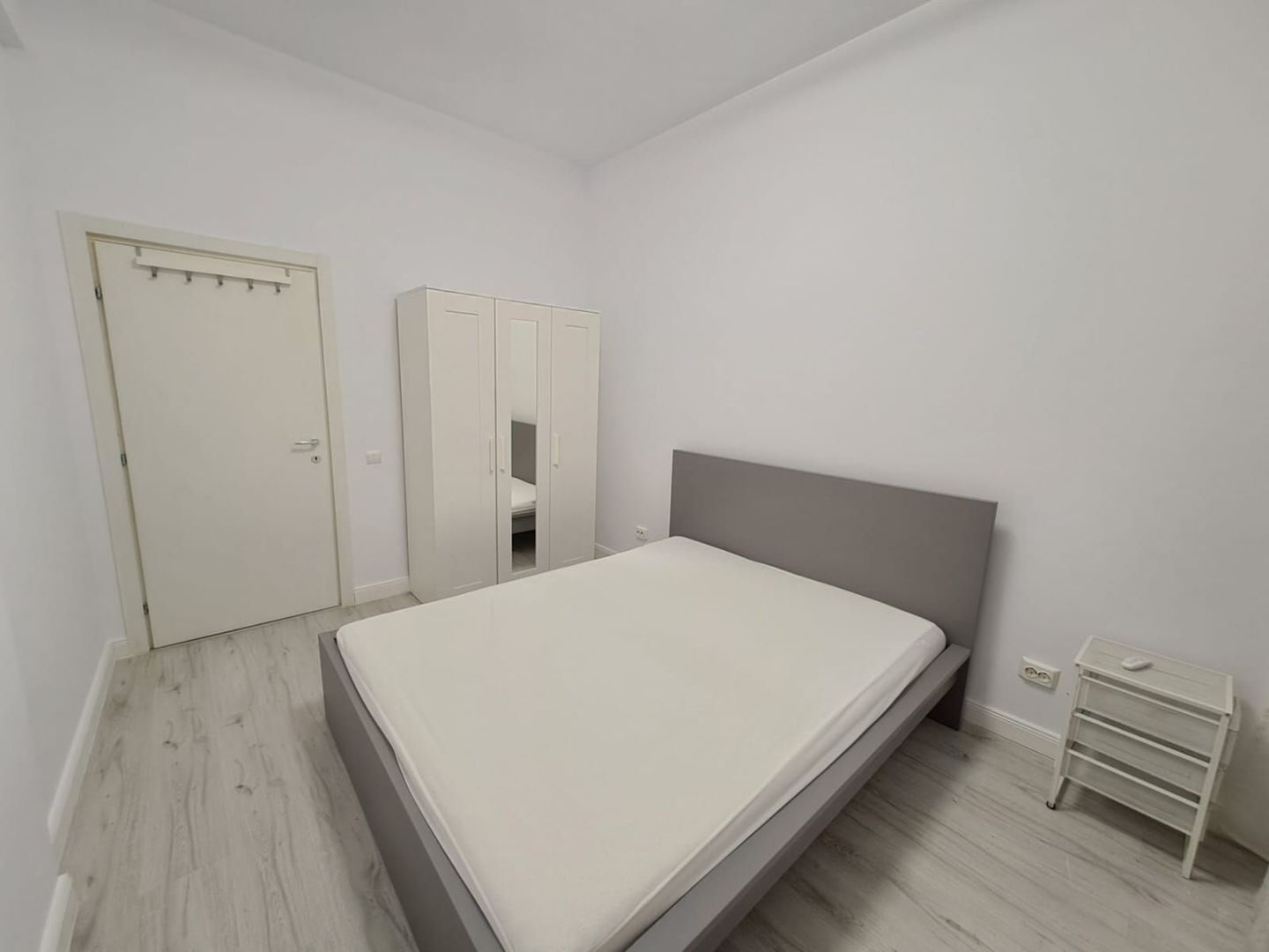 Apartament 3 cam B-dul Timisoara Str. Valea Calmatuiului - Poză 11