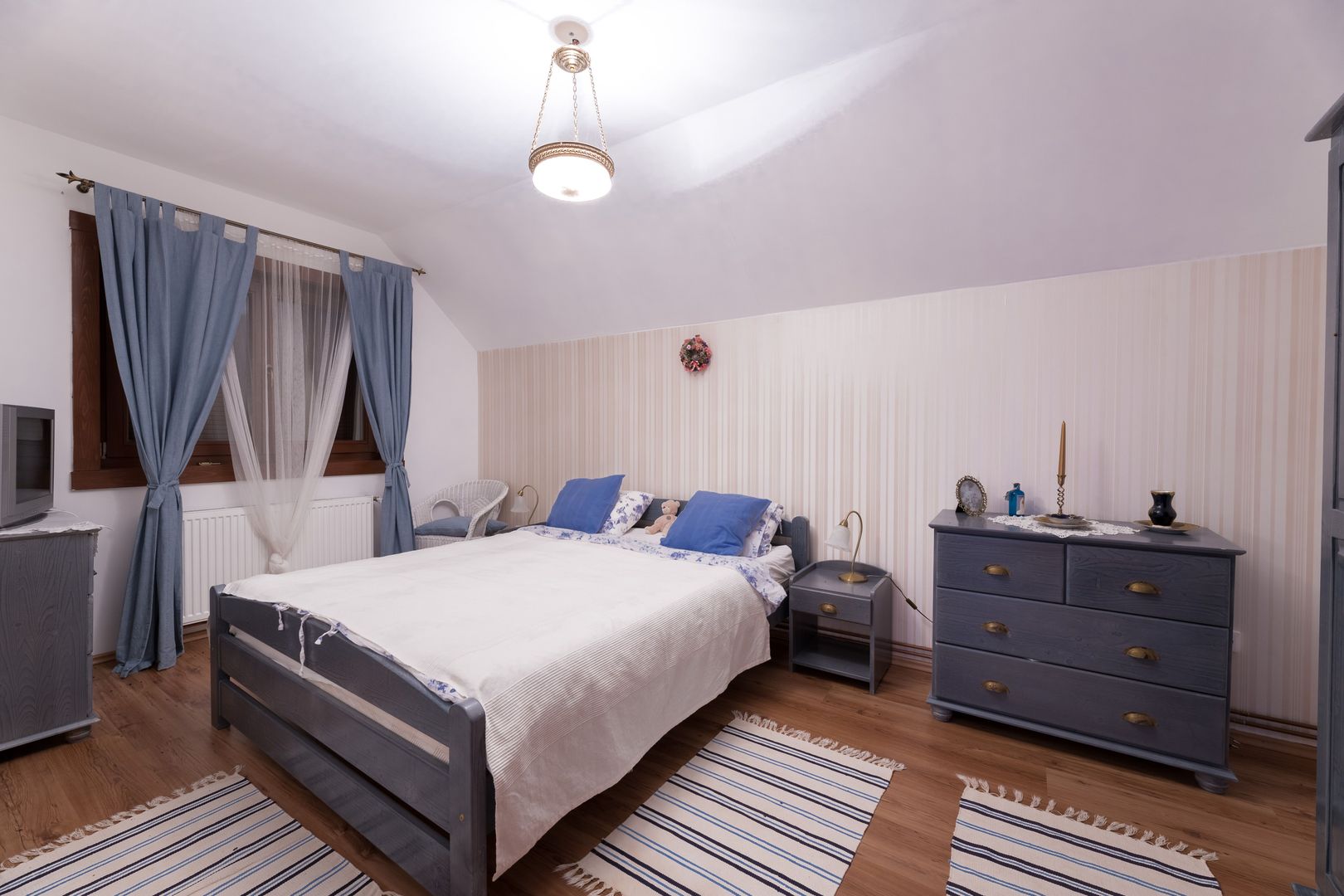 Casă de vacanță în Poiana Mărului. - Poză 9