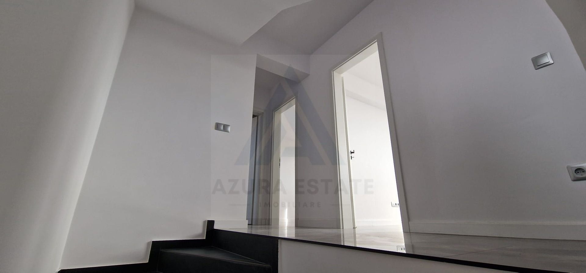 Casa moderna la cheie 5 camere 2 bai 120 mp utili si curte in Cristian - Poză 4