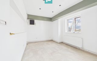 Clădire P+E cu parcare si platformă betonată 700mp - Poză 3