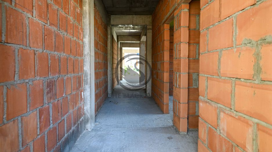 Casa la rosu de vanzare I Moderna I Zona Centrala - Ploiesti - Poză 8