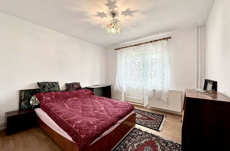 Apartament cu 4 camere zona Aradului - Poză 17