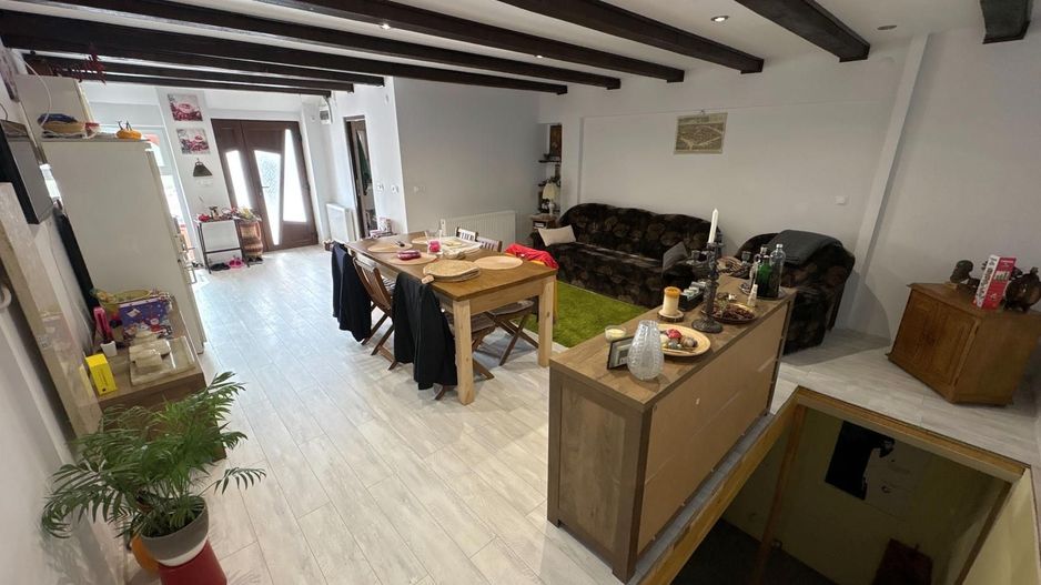 Casă de vanzare 6 camere 220 m² utili cu 376 M² teren la șosea - Poză 4