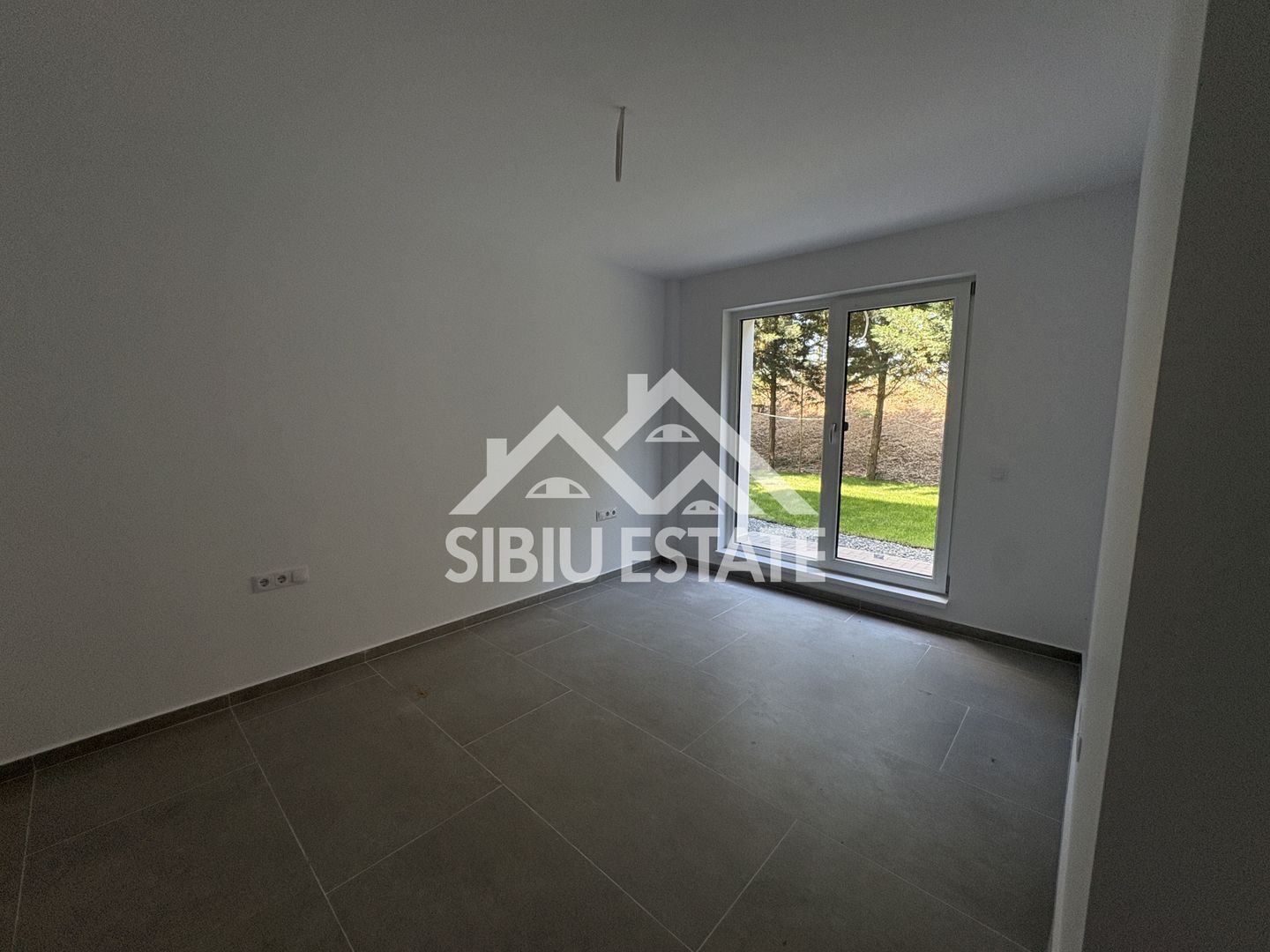 Apartament 3 camere de vanzare - structura tip vila, zona verde - Poză 4