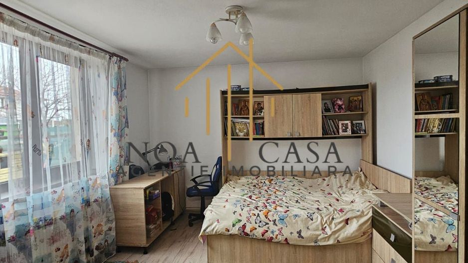 Casă / Vilă cu 5 camere de vânzare în Preajba - Poză 10