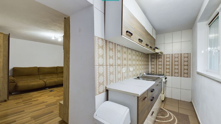 Casă la cheie în Uta - Poză 4