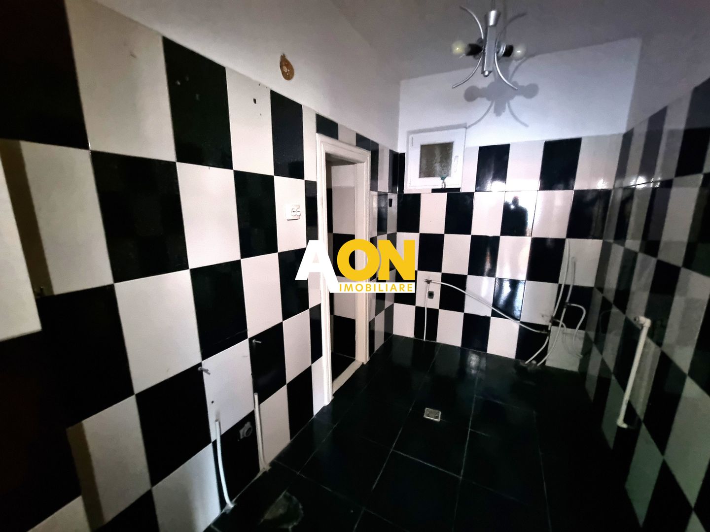 De vanzare casa 5 camere, 1092mp teren, Vintu de Jos - Poză 8