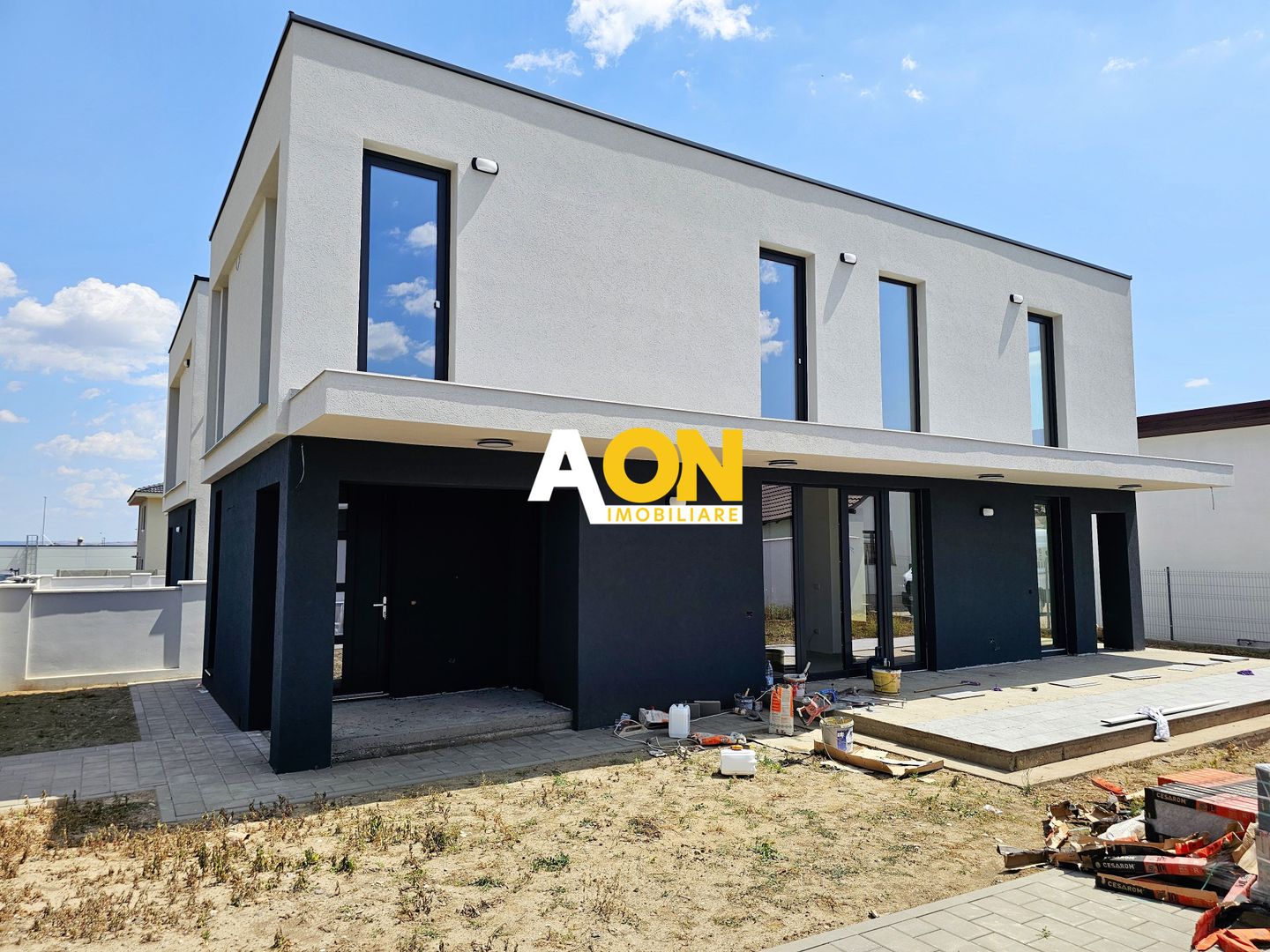 Casa moderna, 4 camere, semifinisata, 386 mp teren, zona Micesti - Poză 2