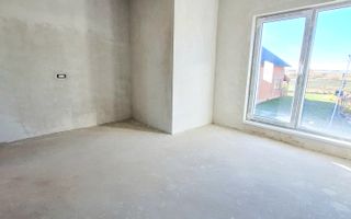 Oferim spre vanzare Case-Duplex cu 4 camere, situate in Giroc, zona buna - Poză 18