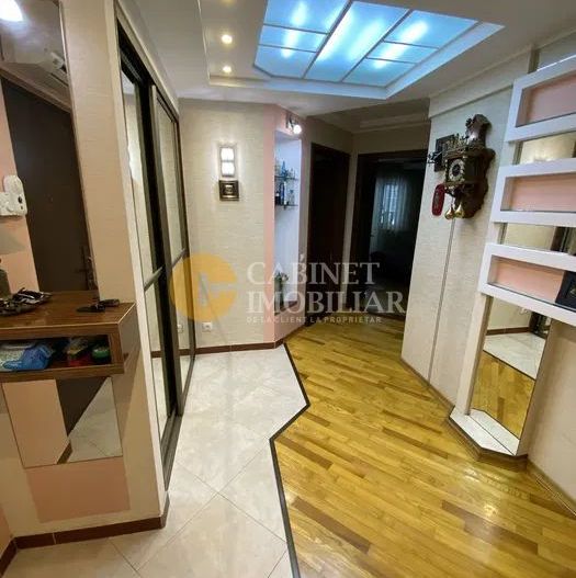 Apartament  3 Camere Decomandat - Et 1 - Bloc 1989 - Poză 4