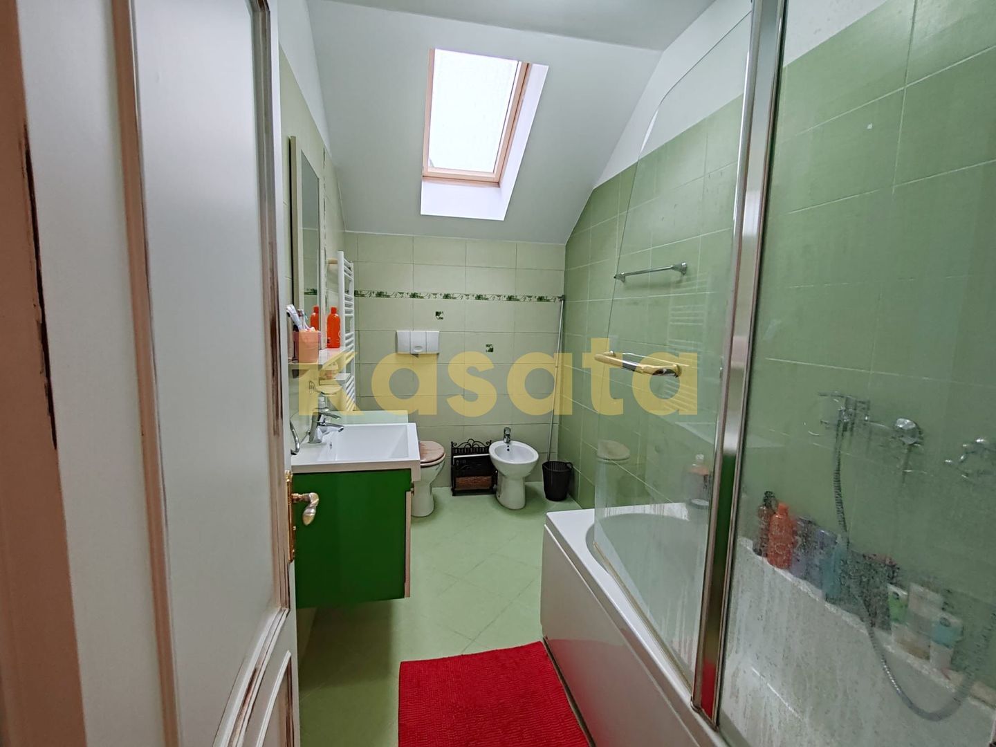 Vila care redefinește echilibrul între rafinament, spațiu și liniște - Poză 61