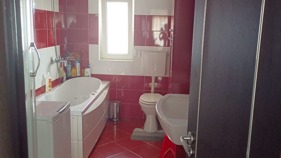 De vanzare! Apartament frumos si spatios pe strada Campului - Poză 6