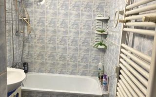 Apartament spatios cu trei camere, Brancoveanu, 80.000€ negociabil - Poză 4