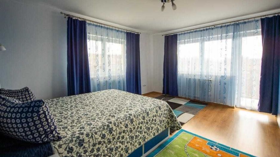 CASĂ DE ÎNCHIRIAT – TIUR-BLAJ, JUDEȚUL ALBA. Casă moderna si spațioasă, suprafață 300 mp, 2 sufragerii, 3 dormitoare, 3 bai. Toate utilitatile. - Poză 5