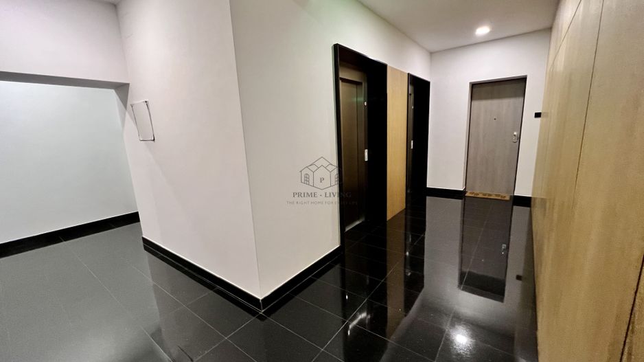 APARTAMENT DEOSEBIT CU 3 CAMERE LA VANZARE CU VEDERE LA LAC - Poză 16