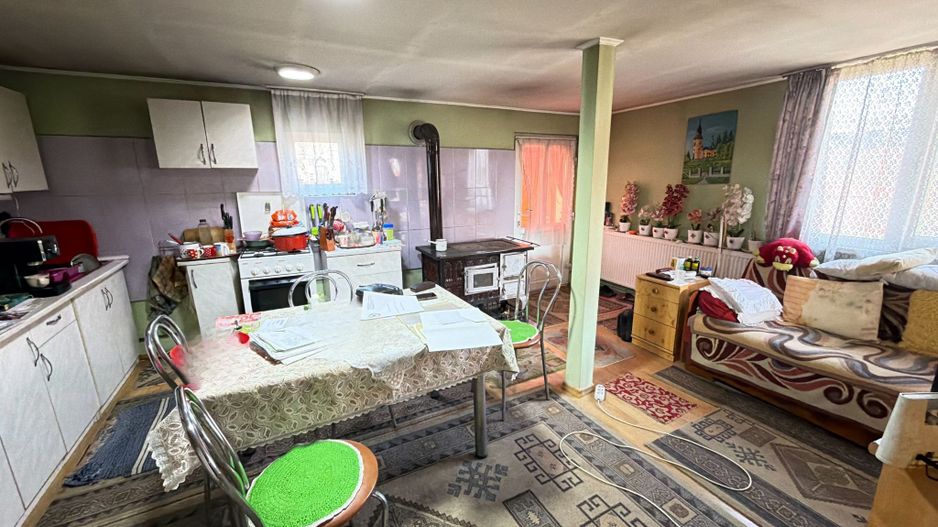 Casă 4 camere 94 mp + teren 1.527 mp Pachia jud. Covasna - Poză 4