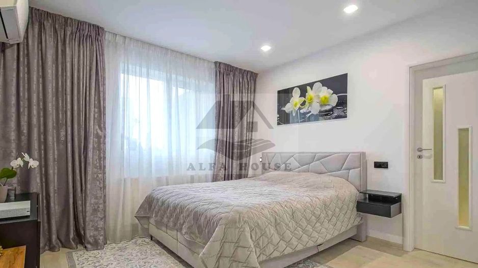 Apartament cu patru camere, Tractorul-Coresi , 116 mp+3 parcari - Poză 8