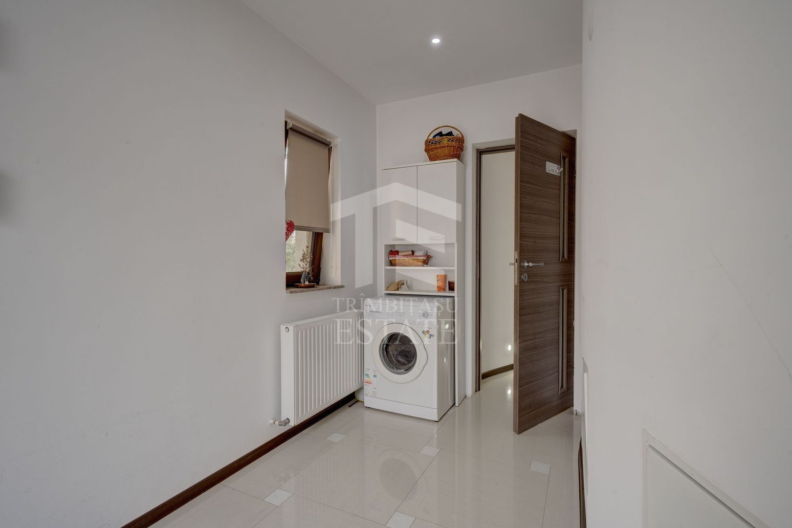 Vilă 342 mp cu piscină și 800 mp teren / 4 dormitoare / Pleașa - Poză 73