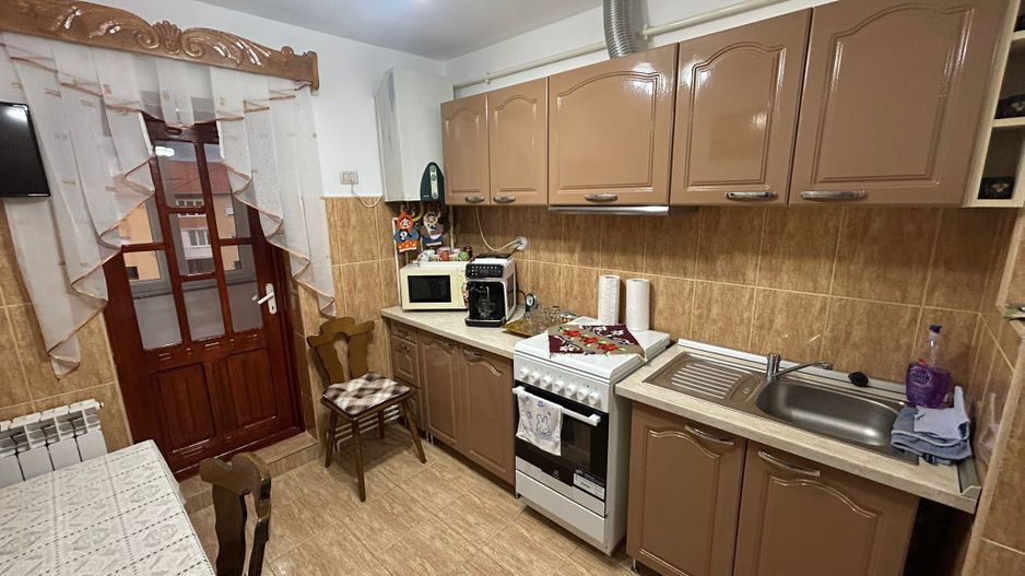 Apartament 2 camere, decomandat - Cugir - Poză 5