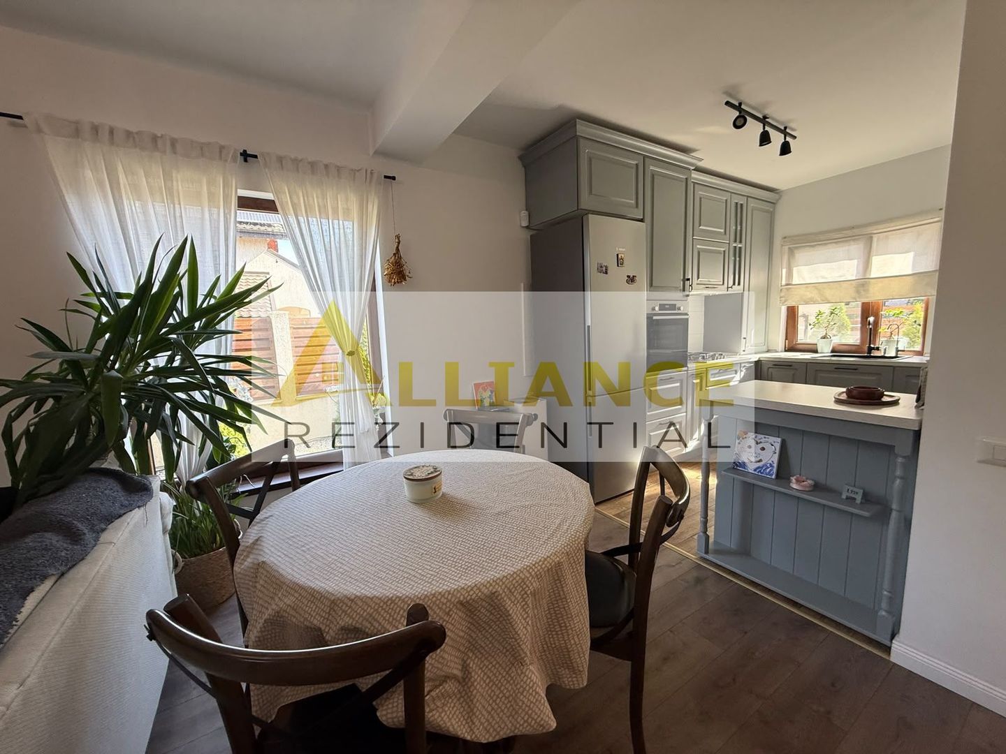 Duplex - 4 camere - 3 bai - 210 mp teren - Poză 9
