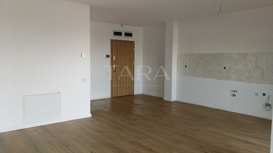Apartament 2 camere finisat, zona Spitalul Regional, Florești - Poză 2