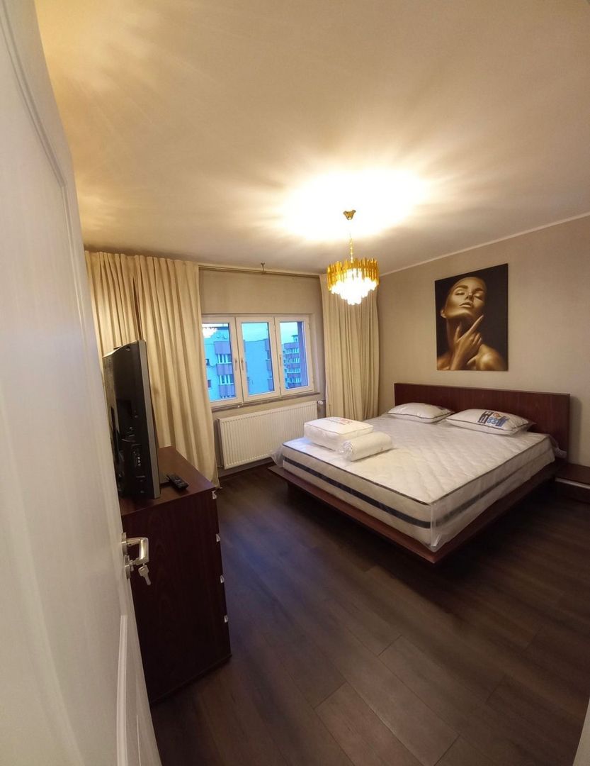 AP. 2 CAMERE 13 SEPTEMBRIE, LOC PARCARE, BUCATARIE INCHISA, RENOVAT - Poză 3