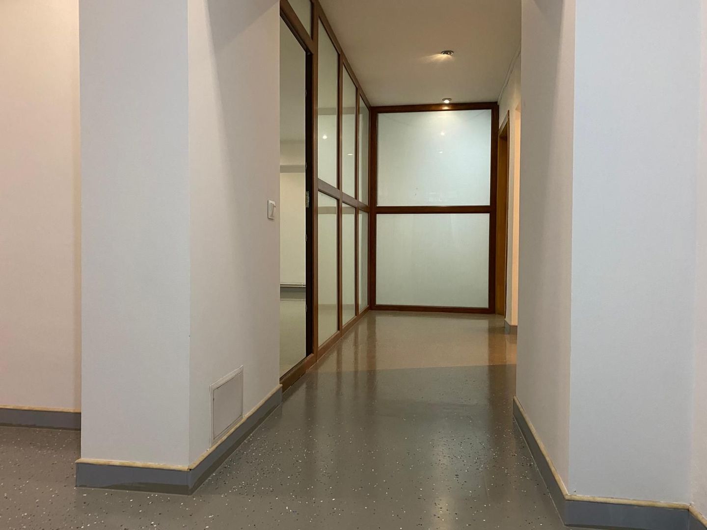 Apartament 4 camere-Ideal Birouri / Sediu Firmă – Etaj 1 – Comision 0% - Poză 6