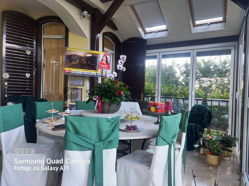 Casa lux cu 5 camere in Rontau - Poză 16