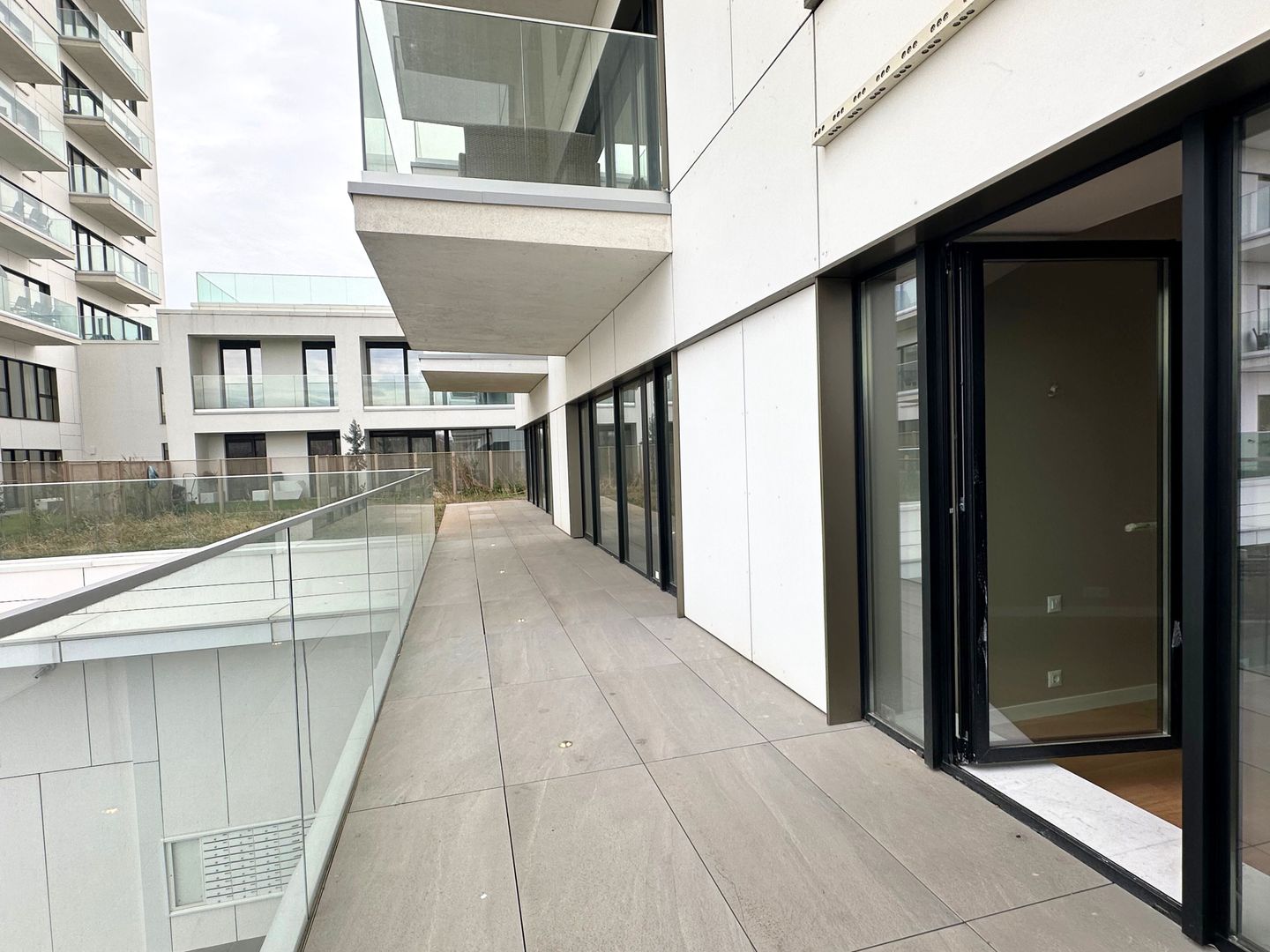 Închiriere apartament 4 camere cu grădină proprie ONE Verdi - Poză 34